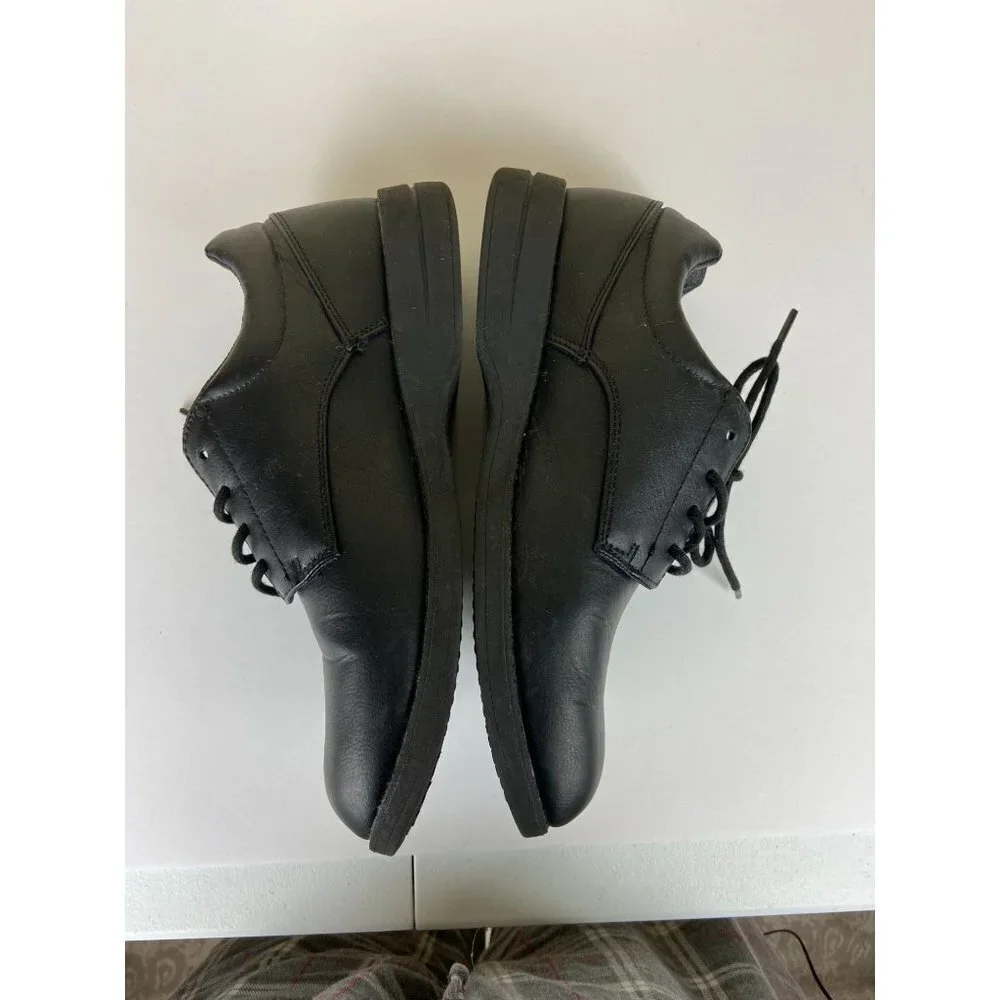✨2/$20✨  Carlton‎ Black Good Year Shoes Size 9W